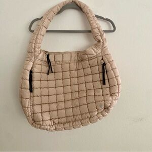 NWOT FREE PEOPLE MOVEMENT QUILTED CARRYALL SHOULDER BAG CREAM